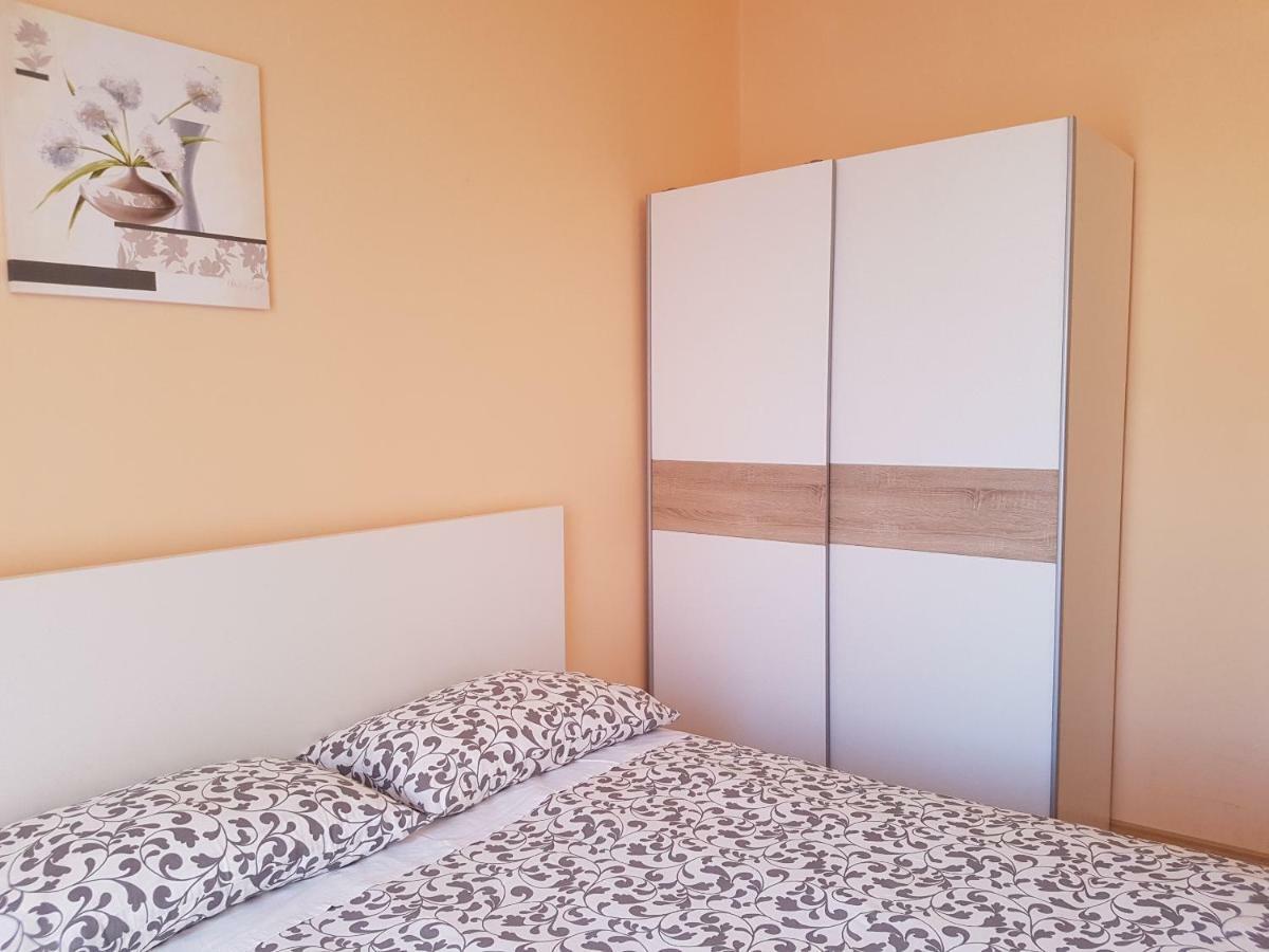 Rooms Siesta Porec Exterior photo